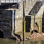 Brückenauflager Busanbrücke am Magdeburger Hafen