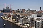 Elbphilharmonie, Grasbrookhafen und Häuser "Am Kaiserkai"