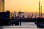 Sandtorhafen und die Mahatma-Gandhi-Brücke